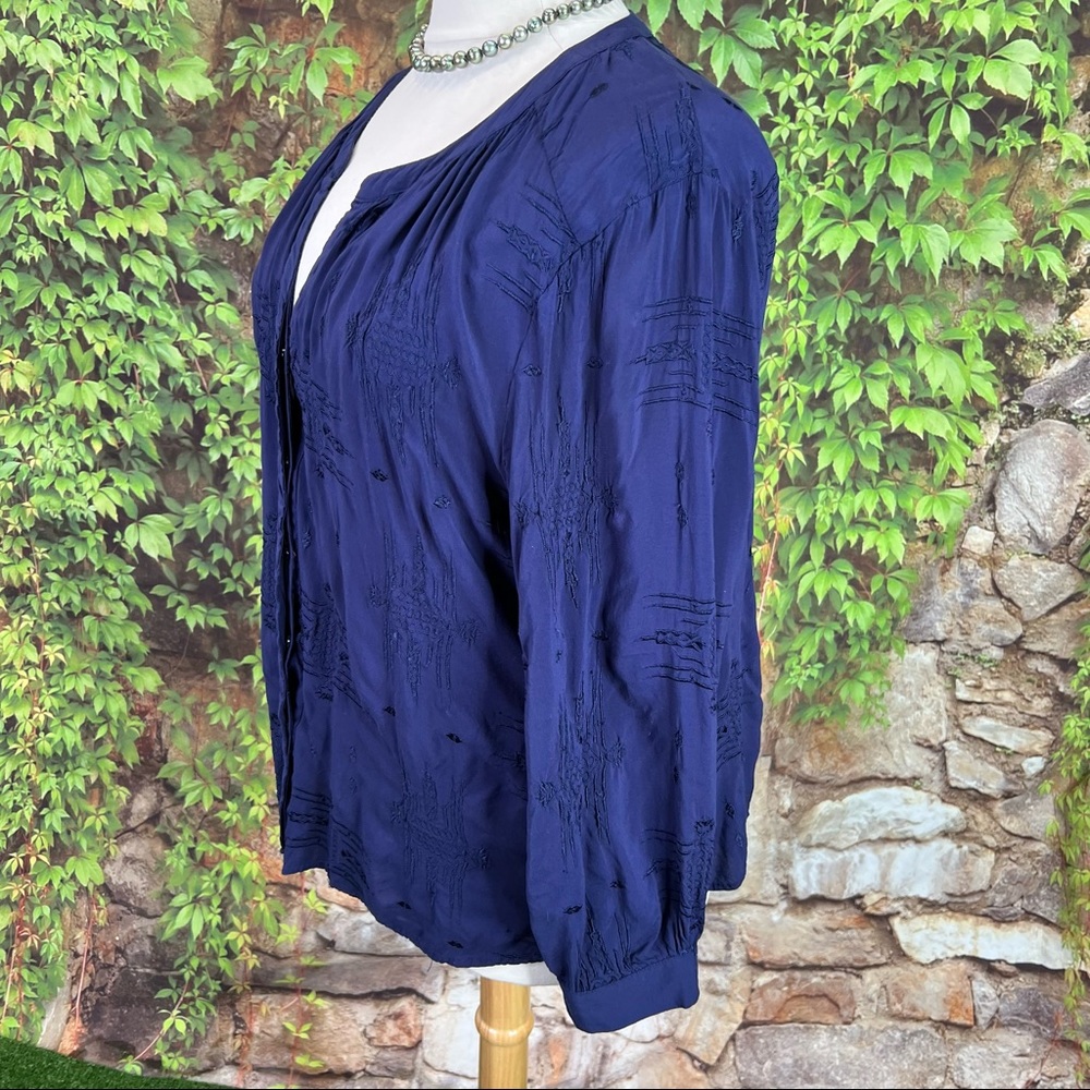 CYNTHIA ROWLEY Navy Blue Tonal Embroidered Button-Front Blouse, 2X - Picture 3 of 11
